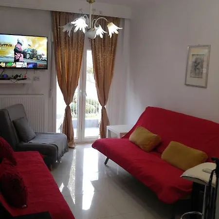 Apartment Hedonist Near The Sea *